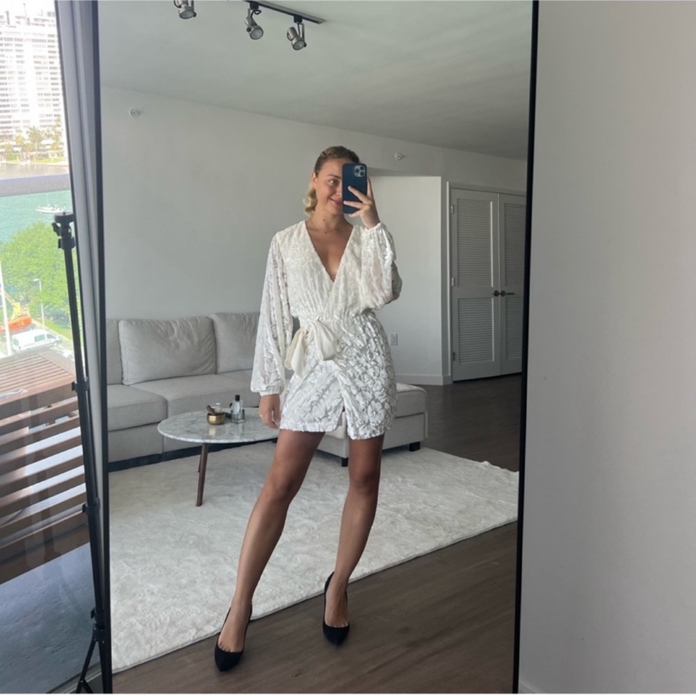 Tularosa elegant White Lace Dress